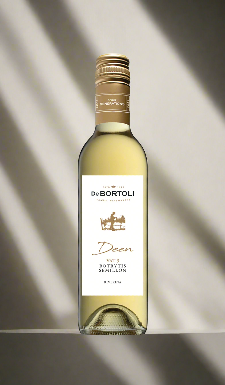 Find out more or buy De Bortoli Deen Vat 5 Botrytis Semillon 2021 375ml online at Wine Sellers Direct's best prices - Australia’s independent liquor specialists.