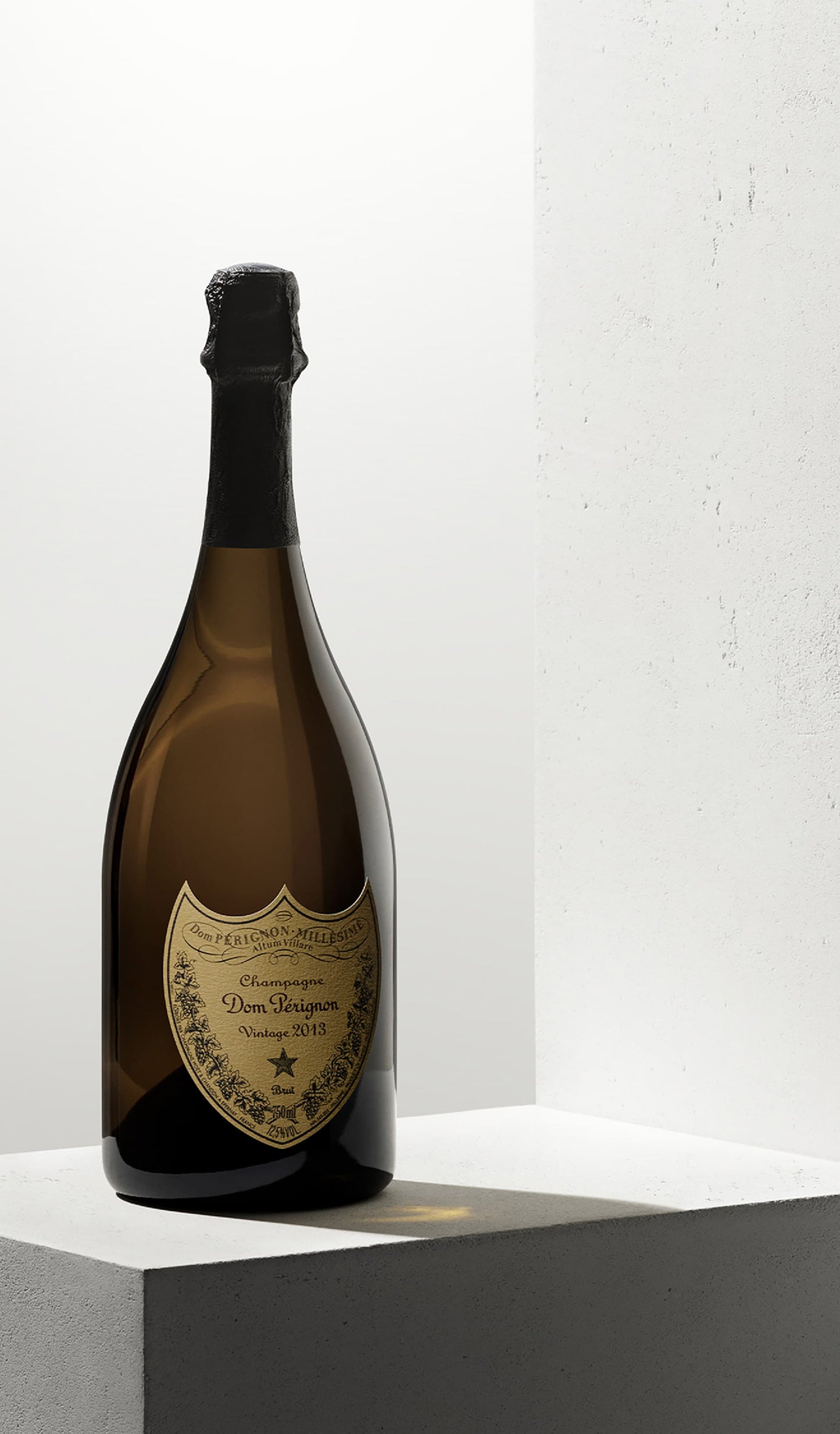 Find out more or buy Dom Pérignon Champagne Vintage 2013 Gift Boxed (France) online at Wine Sellers Direct - Australia’s independent liquor specialists.